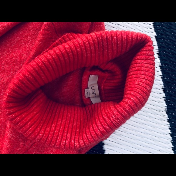 SOLD Beautiful, cozy pink turtleneck by LOFT - Picture 4 of 4